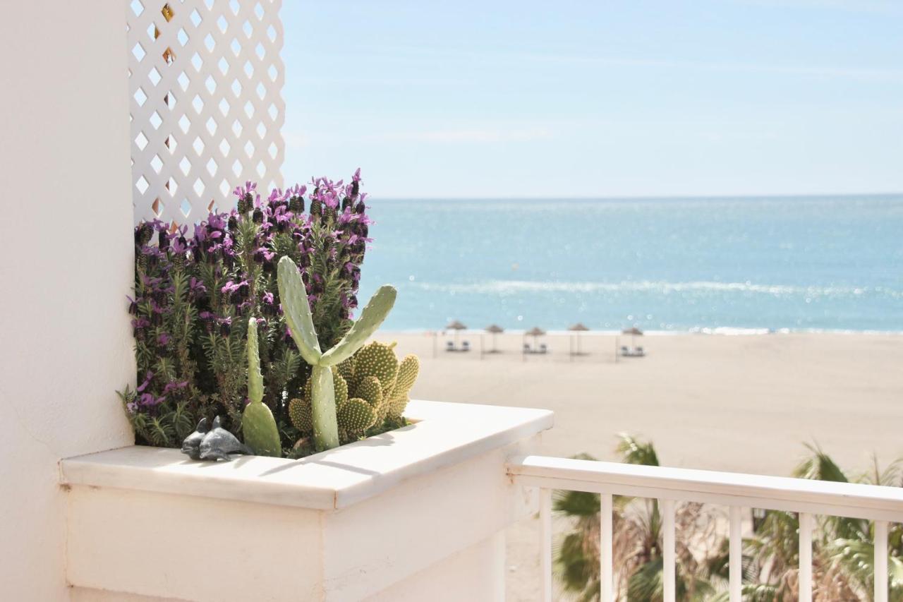 Miramar Beach Caleta De Velez Malaga 外观 照片